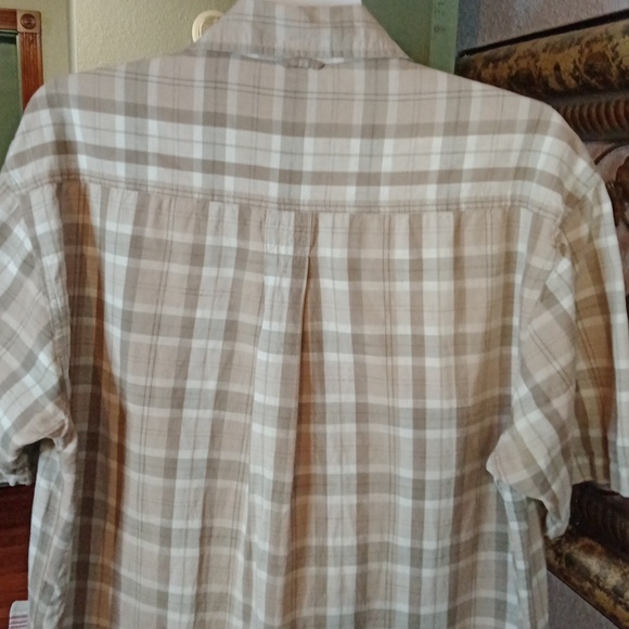 Essential Timberland Tan Plaid Button Up SS Shirt Sz Small - Picture 7 of 10